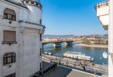 Luxuriuos art-deco Apartment with Danube view